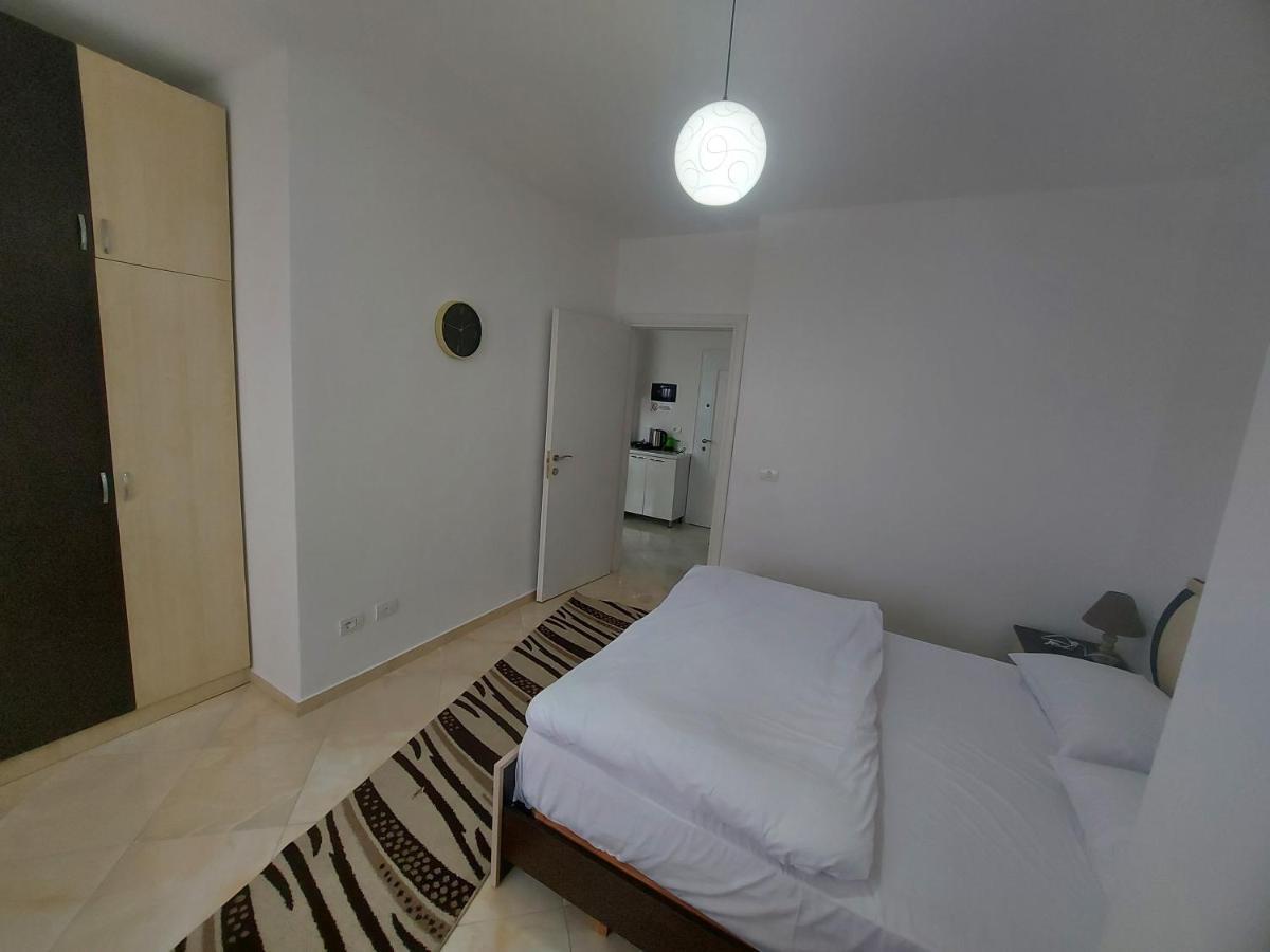 Bral Apartment 7 - Two-Bedroom With Seaview Дуррес Экстерьер фото